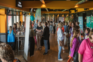 Kennismaken met werken in de zorg tijdens banenmarkt Shop Your Job in Apeldoorn