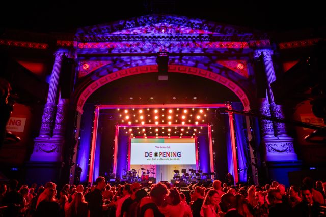 Paleis Het Loo omgebouwd voor Festival DE OPENING 
