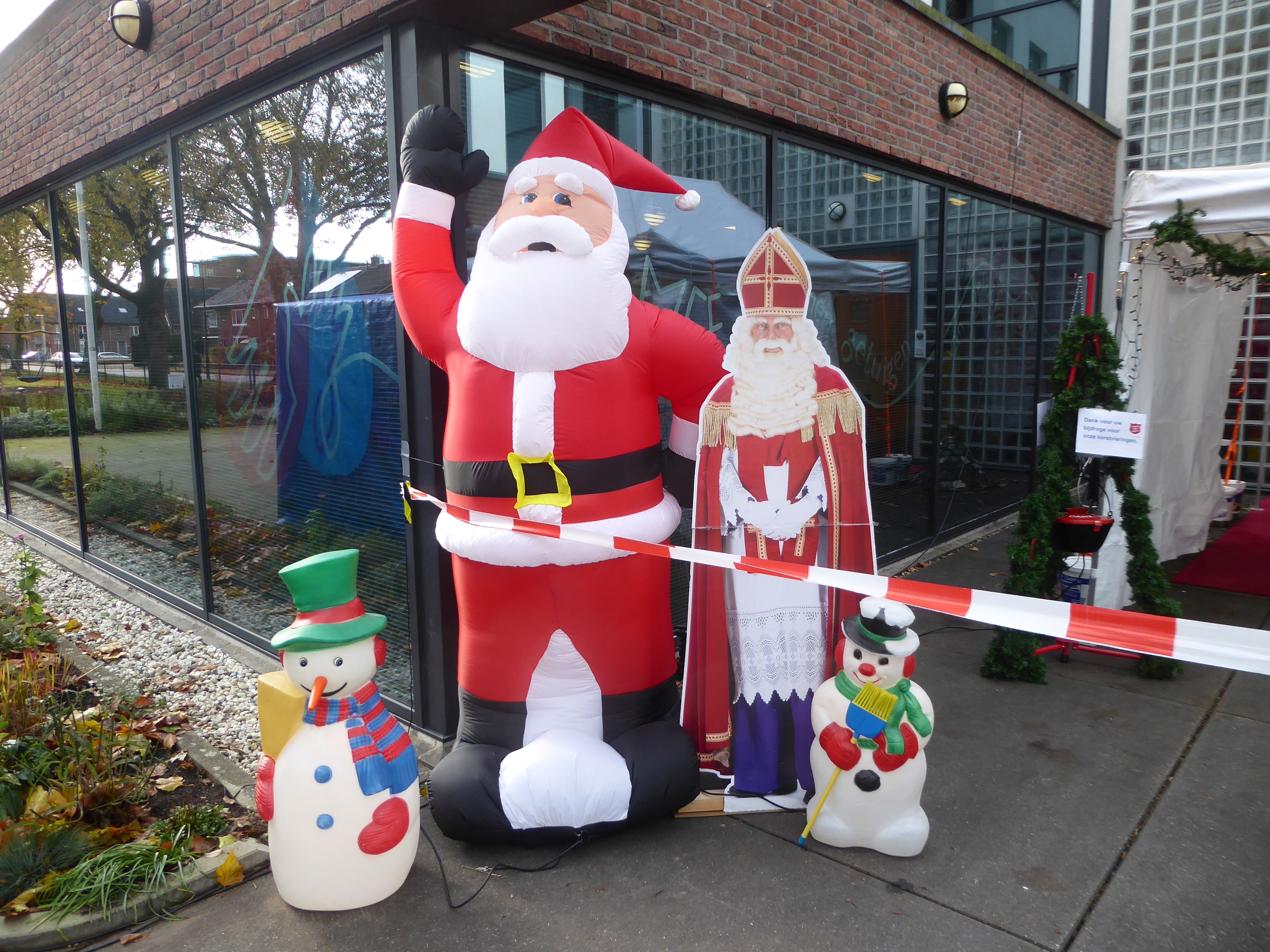 Grootste tweedehands Sinterkerstmarkt weer naar Apeldoorn